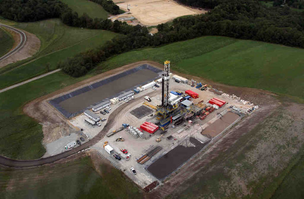 A Marcellus Shale drilling site near Latrobe, PA. Picture by Lawrence Kesterman, staff photographer of Philly.Com.